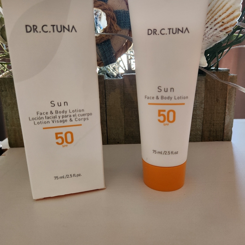 Farmasi 🌞 DR. C. TUNA - Sun Face & Body Lotion SPF 50 🌞